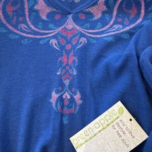 Green Apple Yoga Bamboo Vibrant Scrolls Long Sleeve Top - NWT - BLUE- Size Small